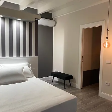 18 Dante Luxury Frühstückspension