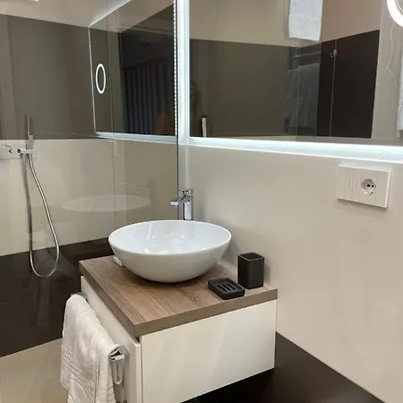 住宿加早餐酒店 18 Dante Luxury 4*