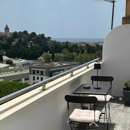 18 Dante Luxury Bed & Breakfast 4*