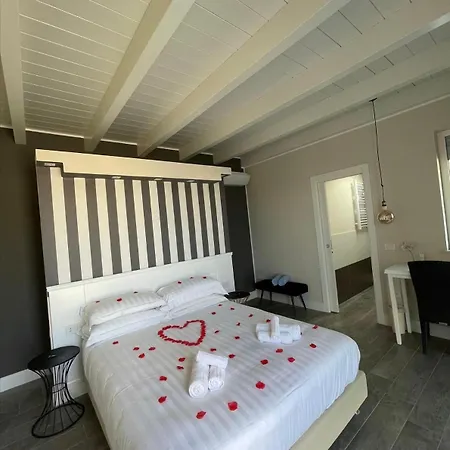 18 Dante Luxury Panzió 4*