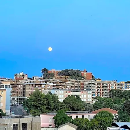 18 Dante Luxury Alojamento de Acomodação e Pequeno-almoço Cagliari