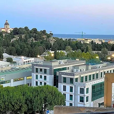 Bed & Breakfast 18 Dante Luxury Cagliari